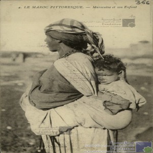 Marocaine et son enfant