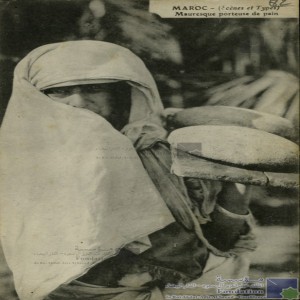 Mauresque porteuse de pain
