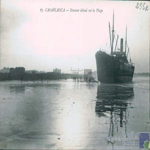 Casablanca - steamer échoué sur la plage