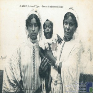 Femme arabe et son enfant