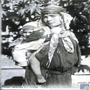 Femme bédouine et son enfant