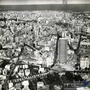 Casablanca - vue générale aérienne sur le building Le Liberty (17 étages) et Avenue Franchet-d\'Espérey