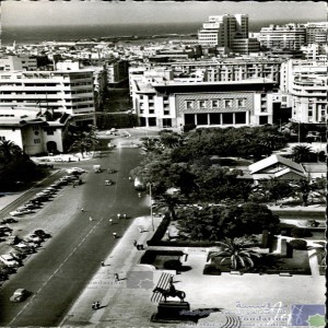 Casablanca - la Place Lyautey et la Banque d\'Etat