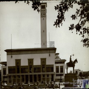 Casablanca - les Services municipaux et le monument du Maréchal Lyautey