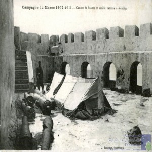 Campagne du Maroc, 1907-1911 - canons de bronze et vieille batterie à Mehdiya