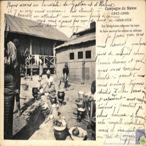 Campagne du Maroc (1907-1908) - Casablanca - les Sénégalaises préparent les repas de leurs maris et les suivent en colonne