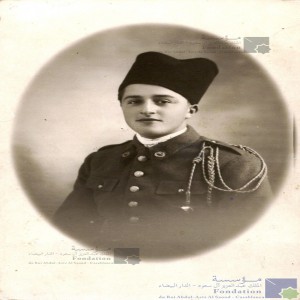 [Un jeune soldat]