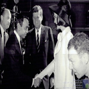 [Sa Majesté le Roi Hassan II reçu par le président américain John F. Kennedy et son épouse à Washington]