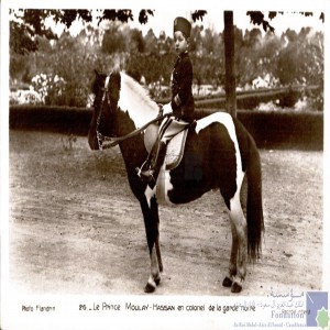 Le prince Moulay-Hassan en colonel de la Garde noire