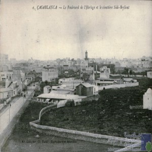 Casablanca - le Boulevard de l\'Horloge et le cimetière Sidi-Beyliout