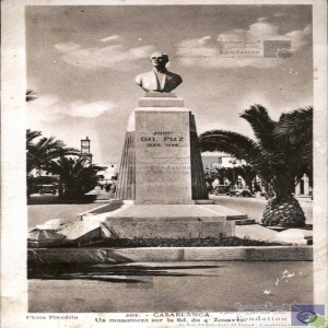 Casablanca - un monument sur le Boulevard du 4e Zouaves