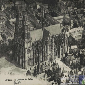 Orléans - la Cathédrale, vue d\'avion