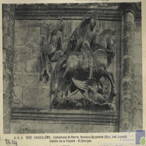 Angoulême - Cathédrale St-Pierre, romano-byzantine (mon. hist. classé) - détail de la façade - St-Georges