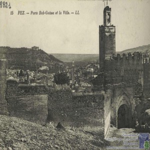 Fez - porte Bab-Guissa et la ville
