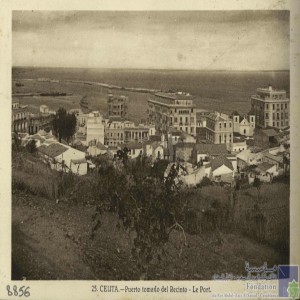 Ceuta - puerto tomado del recinto