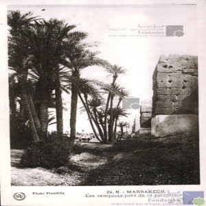 Marrakech - les remparts près de la palmeraie