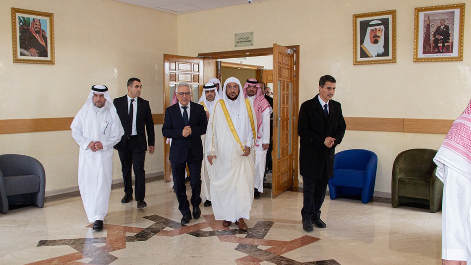 وزير الشؤون الإسلامية بالسعودية يزور مكتبة المؤسسة