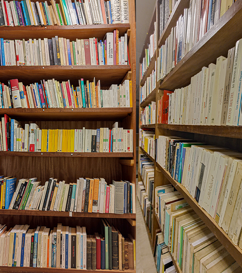 Monsieur Farid EL GHRICH offre sa bibliothèque privée à la Fondation